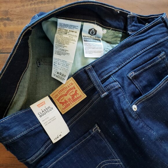 Levi's 415 Classic Boot Cut Sculpt Hypersoft Women Stretch Denim Jeans Size 16W - Picture 11 of 16